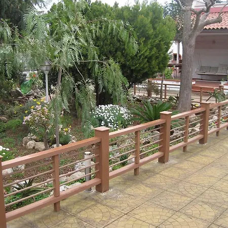 Oda ve Kahvaltı Santos 3*