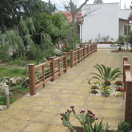 Santos Bed & Breakfast 3*