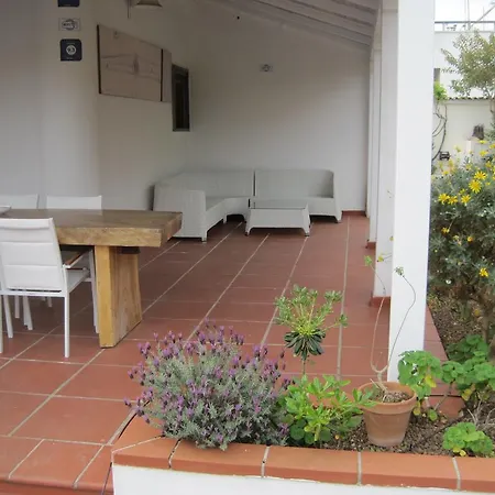 Bed and breakfast Santos *