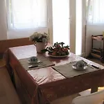 Alojamento de Acomodação e Pequeno-almoço Santos 3*