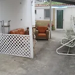 Alojamento de Acomodação e Pequeno-almoço Santos Bari